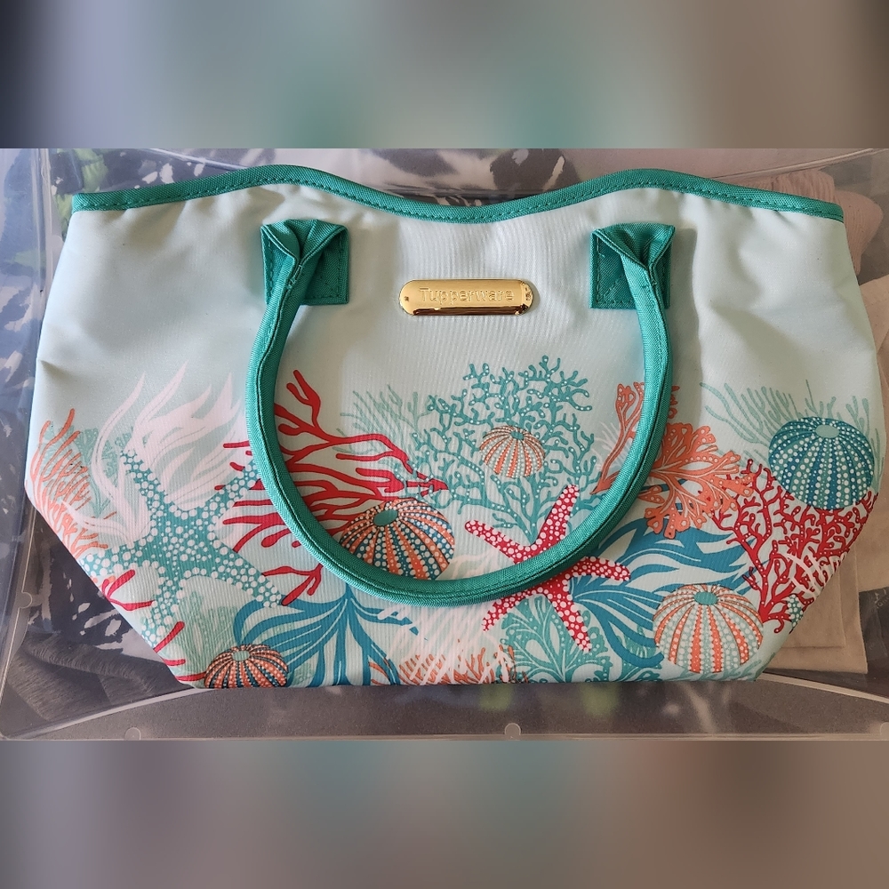 *SOLD*Tupperware Lunch Bag